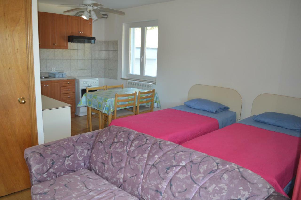 Apartments Charlie Krk Town Exterior photo