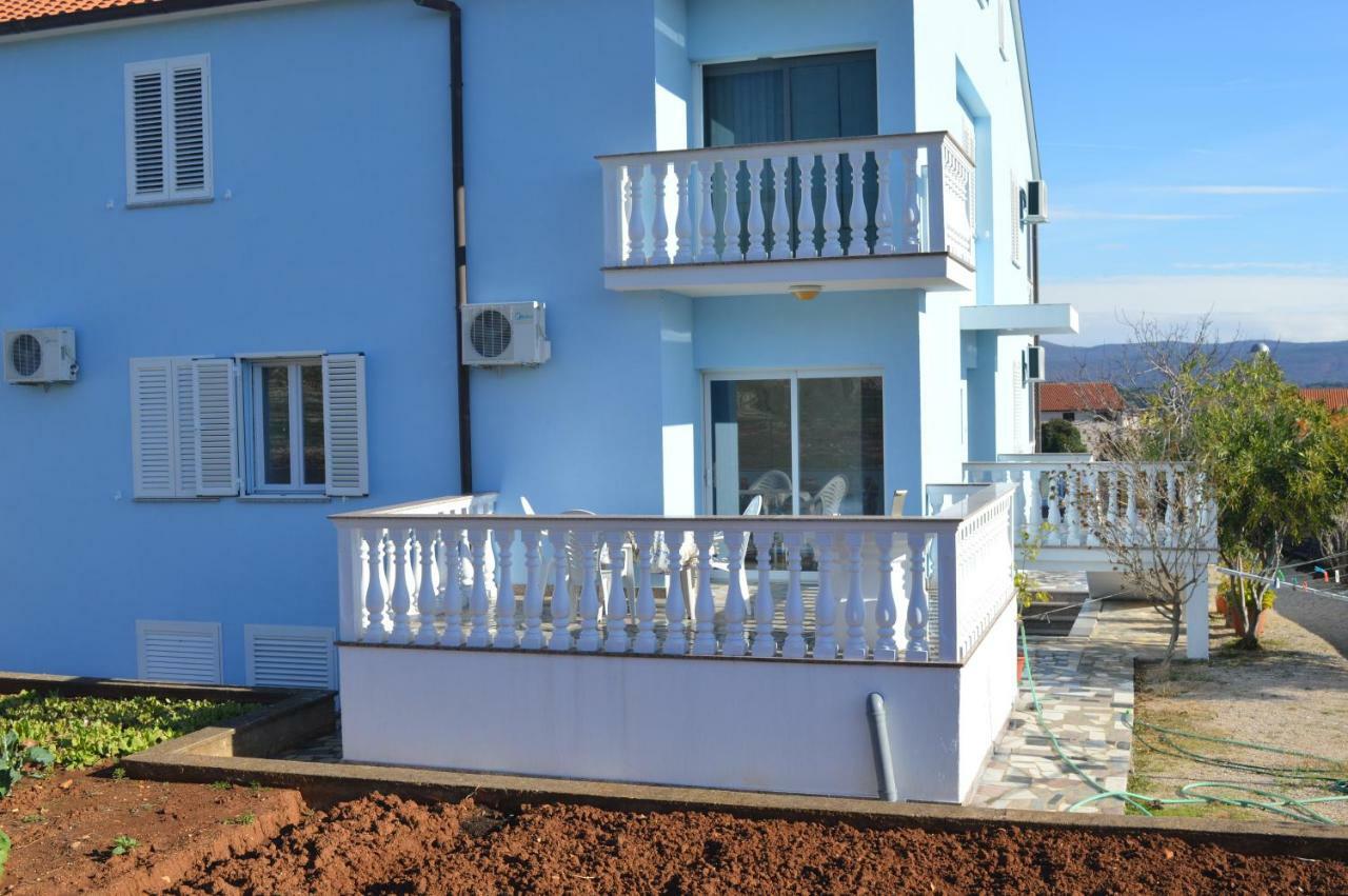 Apartments Charlie Krk Town Exterior photo