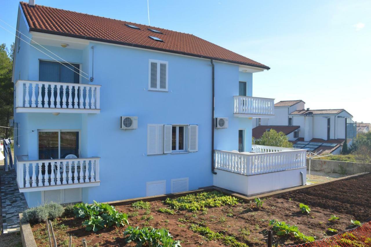 Apartments Charlie Krk Town Exterior photo